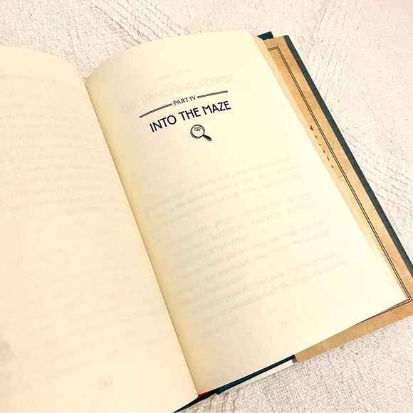 The World’s Greatest Detective YA by Caroline Carlson Hardback - Picture 6 of 11